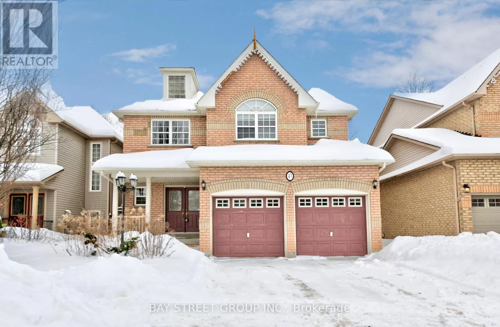 House for rent: 43 English Oak Drive, Richmond Hill, Ontario L4E 3W2