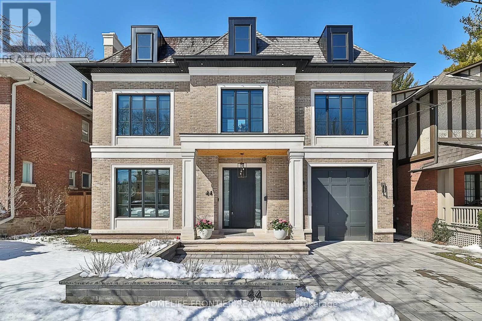 House for rent: 44 Alexandra Boulevard, Toronto, Ontario M4R 1L7