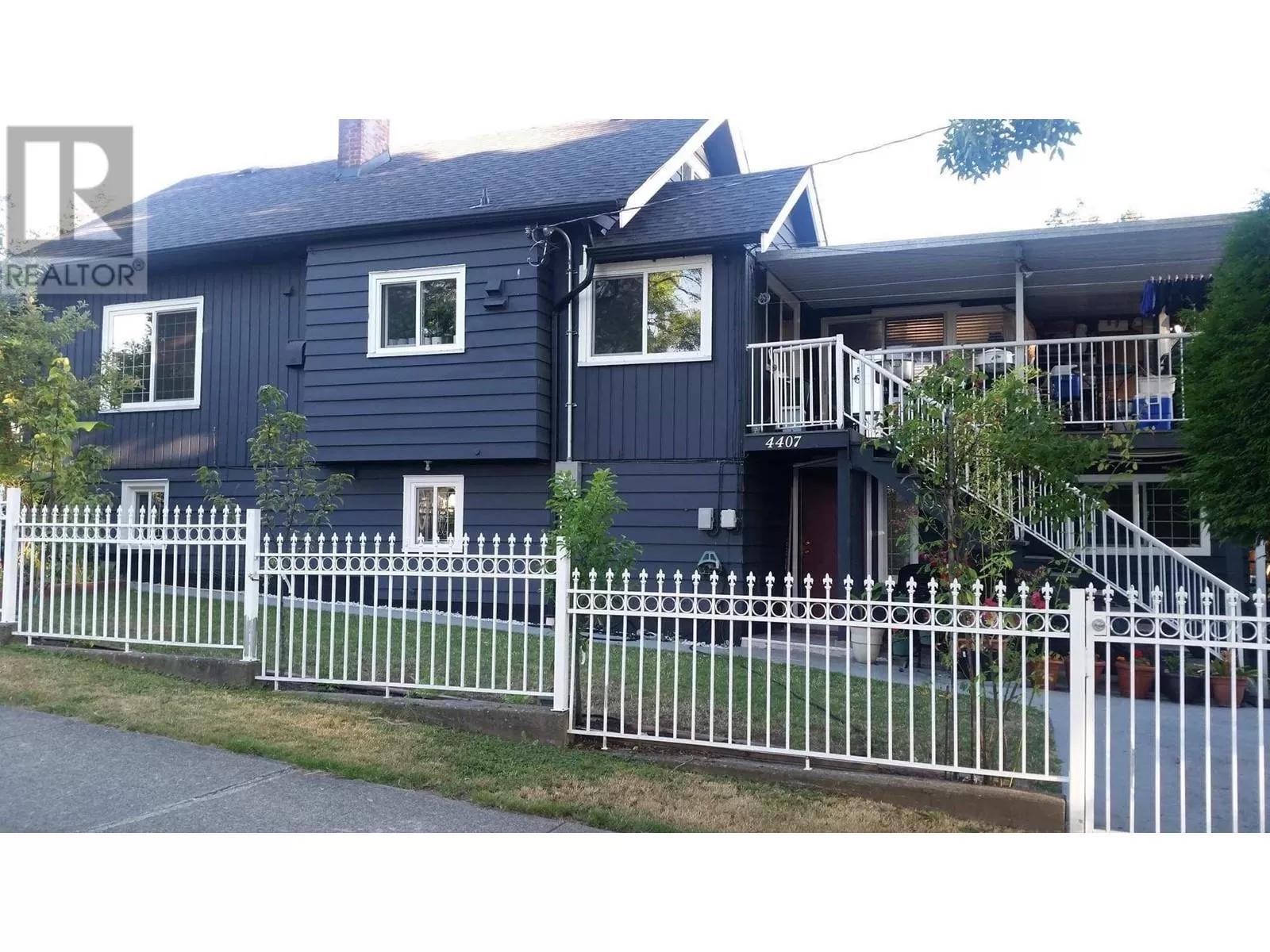 House for rent: 4407 Nanaimo Street, Vancouver, British Columbia V5N 5J2