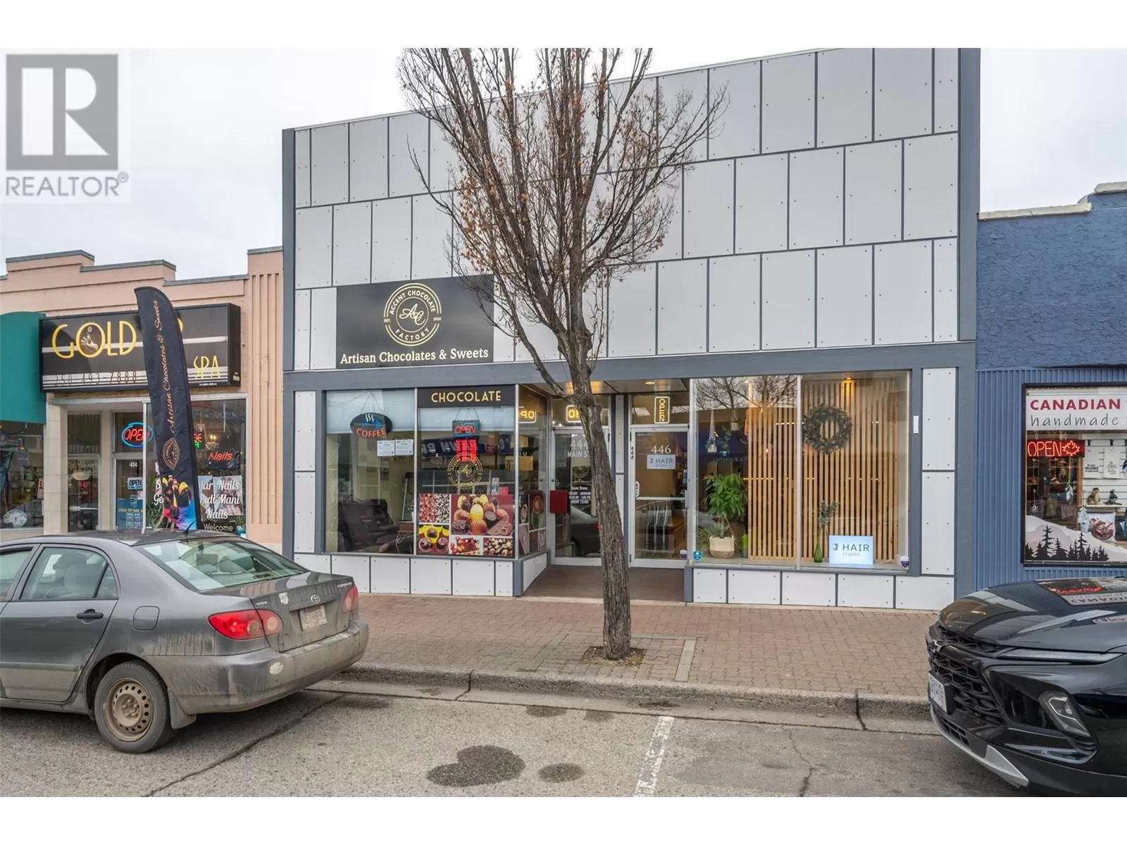 Retail for rent: 444 & 446 Main Street, Penticton, British Columbia V2A 5C5