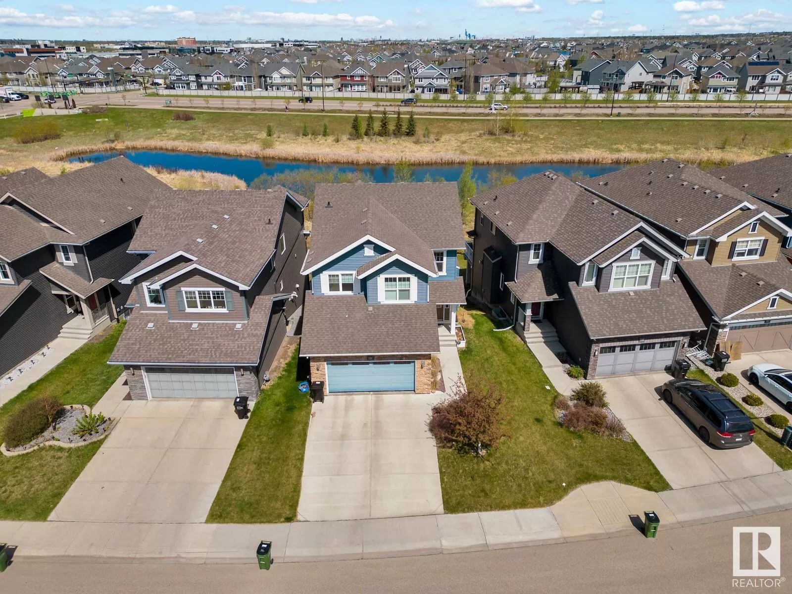 House for rent: 4461 Crabapple Ld Sw, Edmonton, Alberta T6X 0Y6