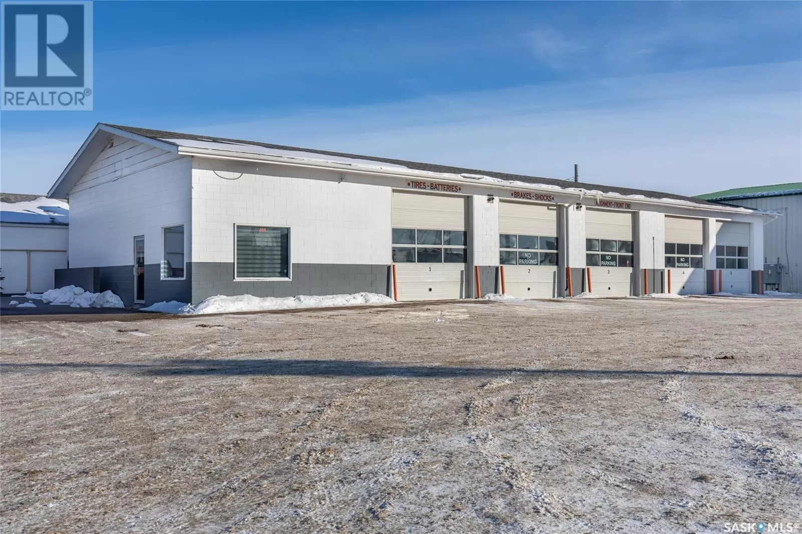 Warehouse for rent: 465 Fairford Street W, Moose Jaw, Saskatchewan S6H 1W1