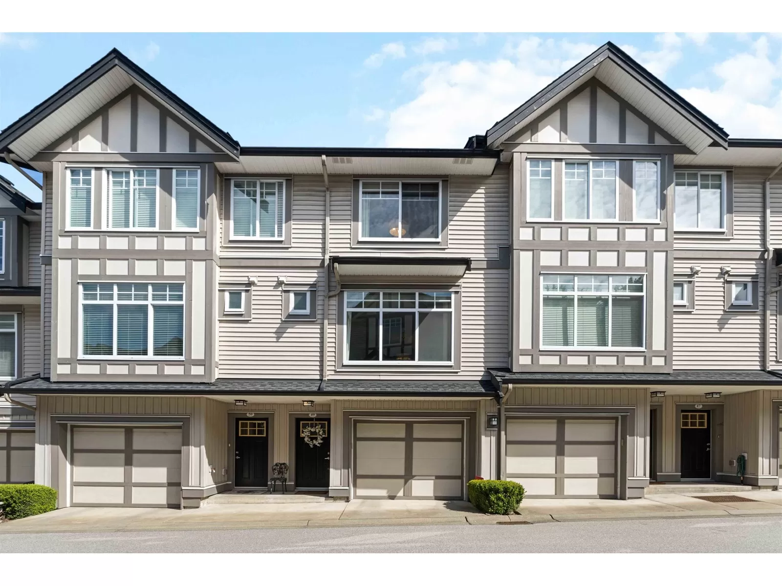 Row / Townhouse for rent: 49 7090 180 Street, Surrey, British Columbia V3S 3T9