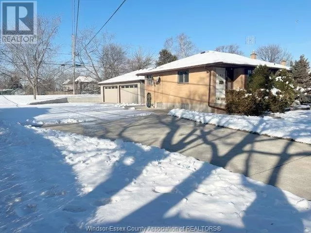 House for rent: 493 Bertha, Windsor, Ontario N8P 1B6