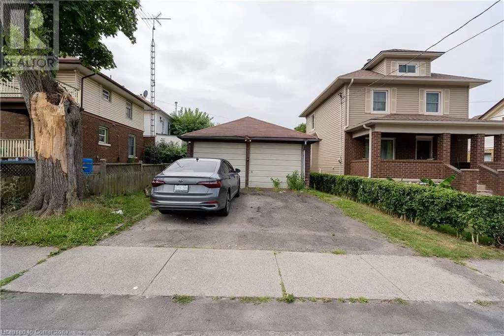 House for rent: 4965 Jepson Street, Niagara Falls, Ontario L2E 1K3