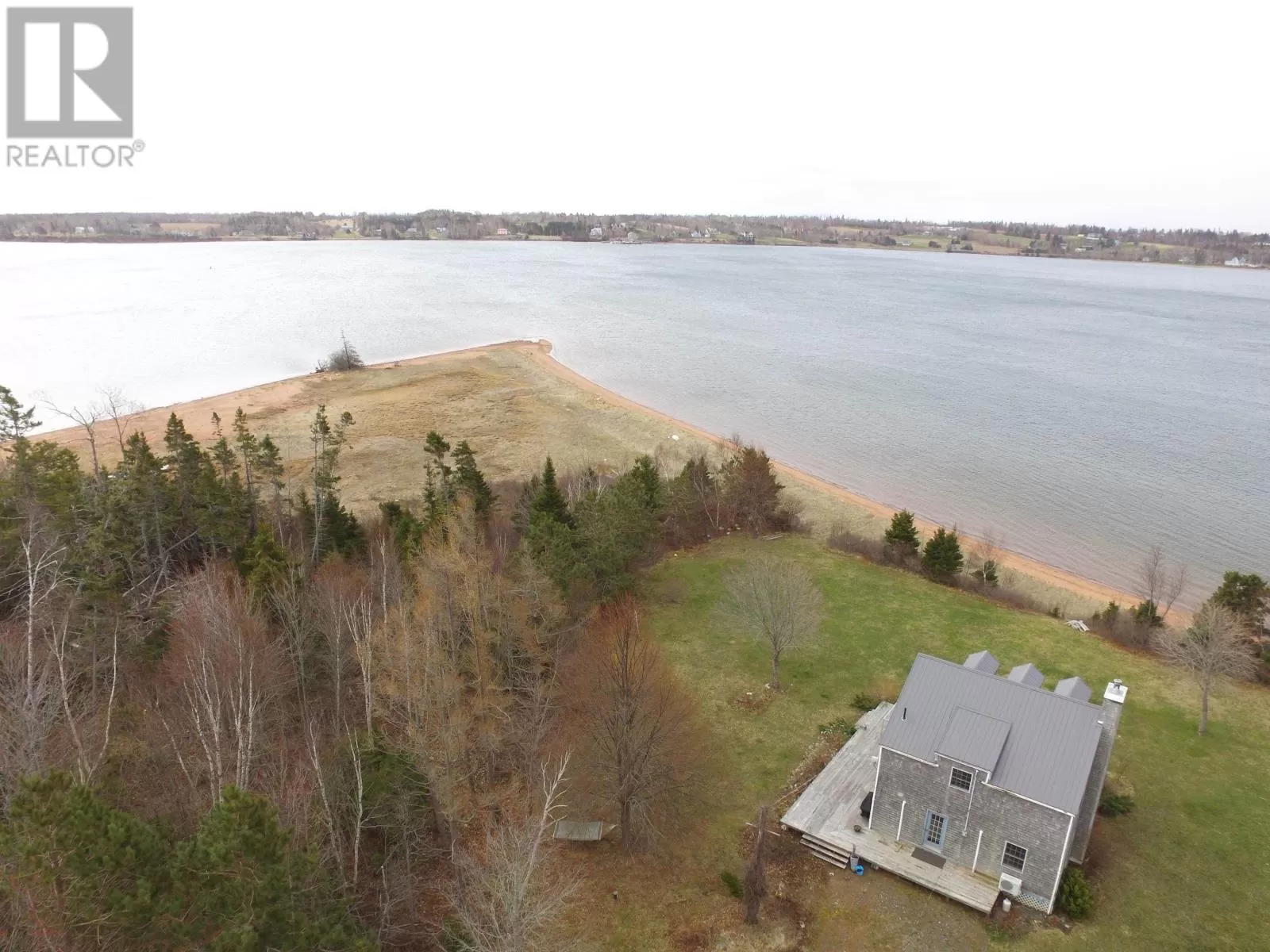 Recreational for rent: 498 Roma Point Road, Brudenell, Prince Edward Island C0A 1R0