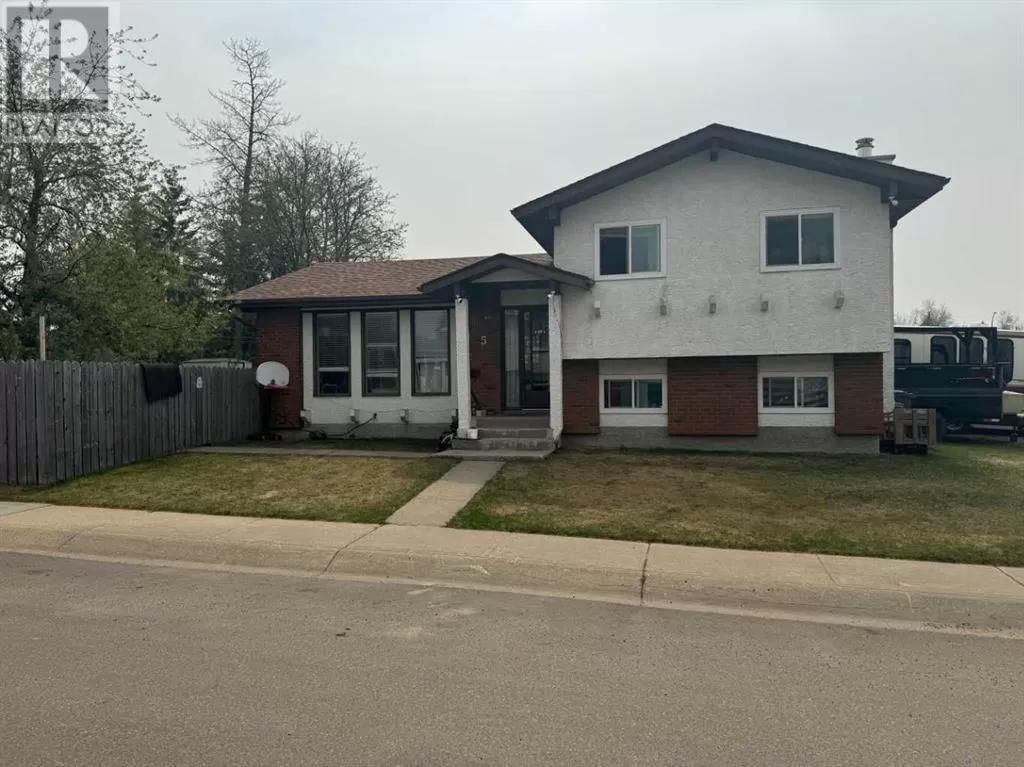 House for rent: 5 Cunningham Crescent, Red Deer, Alberta T4P 2S2
