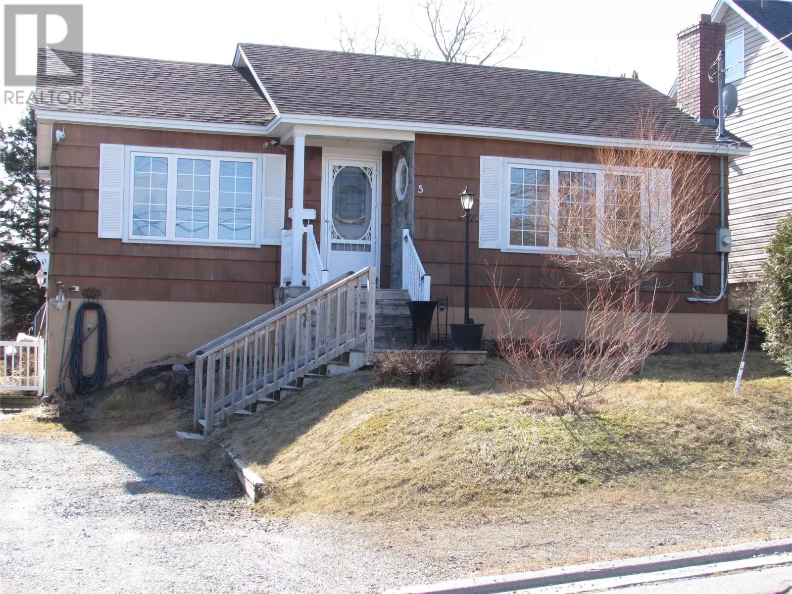 House for rent: 5 Dorchester Avenue, Corner Brook, Newfoundland & Labrador A2H 5L3