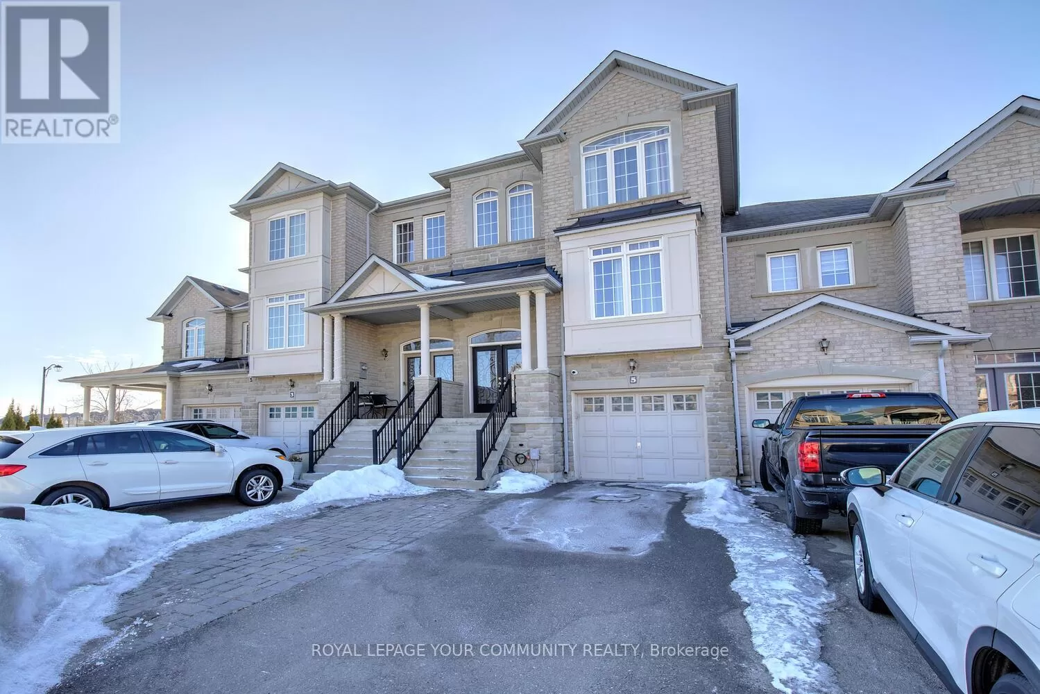 Row / Townhouse for rent: 5 Millhouse Court, Vaughan, Ontario L6A 4J4