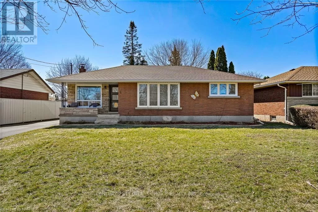 House for rent: 5 Northwood Drive, St. Catharines, Ontario L2M 4J4