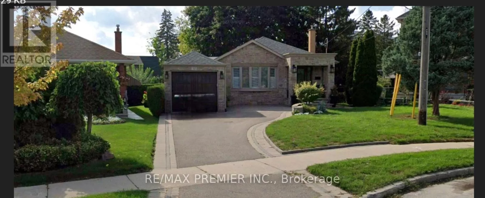 House for rent: 50 Garside Crescent, Toronto, Ontario M6M 2Z6