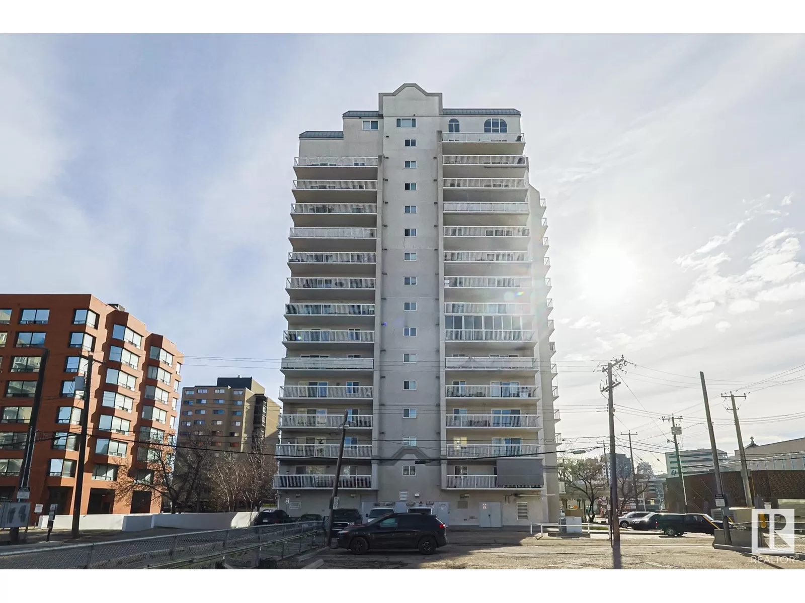 Apartment for rent: #501 10130 114 St Nw, Edmonton, Alberta T5K 2S6