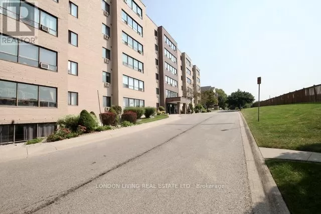 Apartment for rent: 501 - 650 Cheapside Street, London, Ontario N5Y 5J8