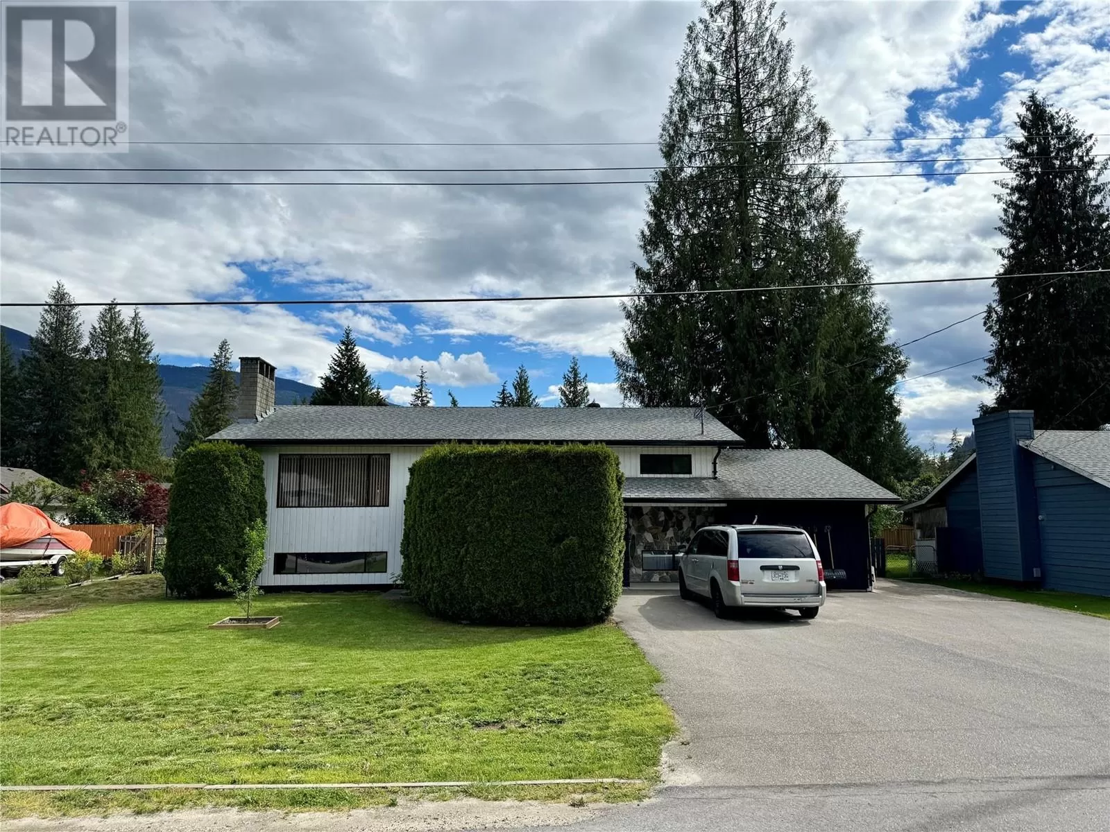 House for rent: 509 Spuce Street, Sicamous, British Columbia V0E 2V0