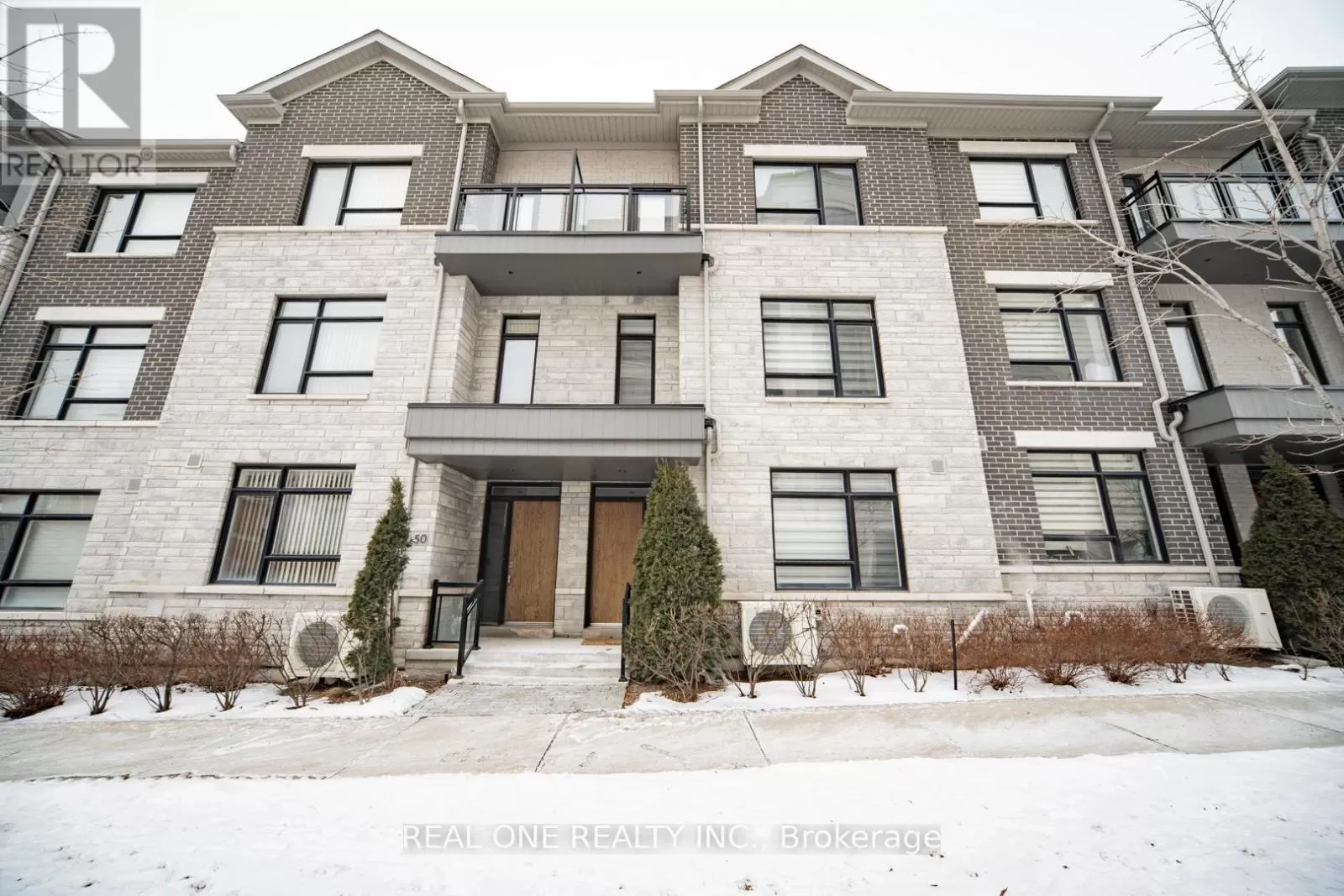 Row / Townhouse for rent: 52 Saddlecreek Drive, Markham, Ontario L3T 0G5