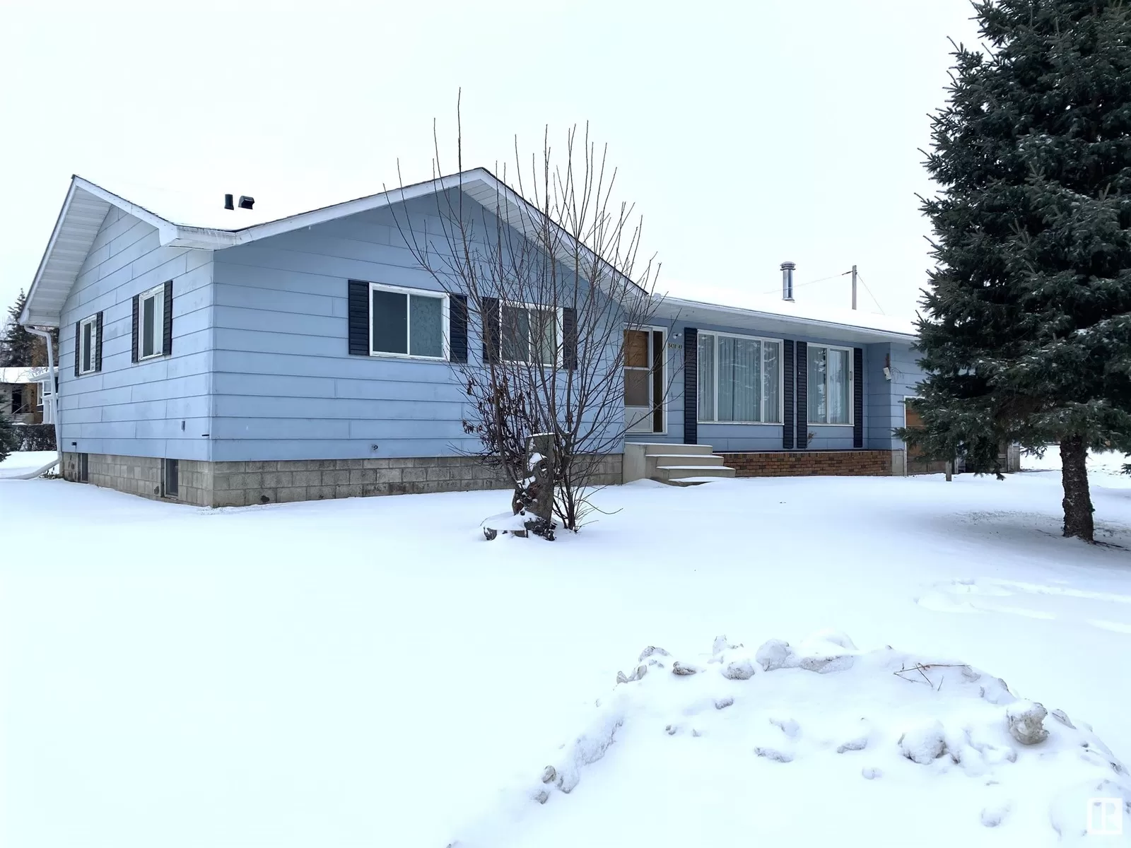 House for rent: 5428 49 St, Warburg, Alberta T0C 2T0