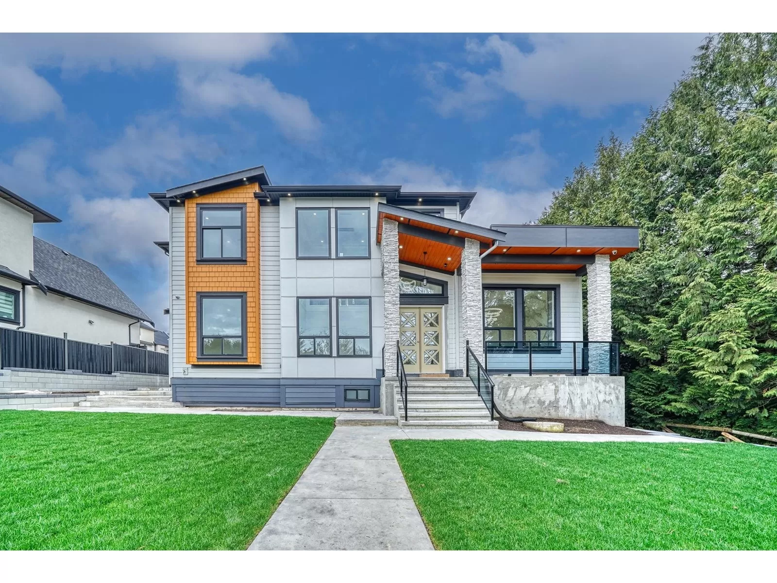 House for rent: 5468 184 Street, Surrey, British Columbia V3S 1E1