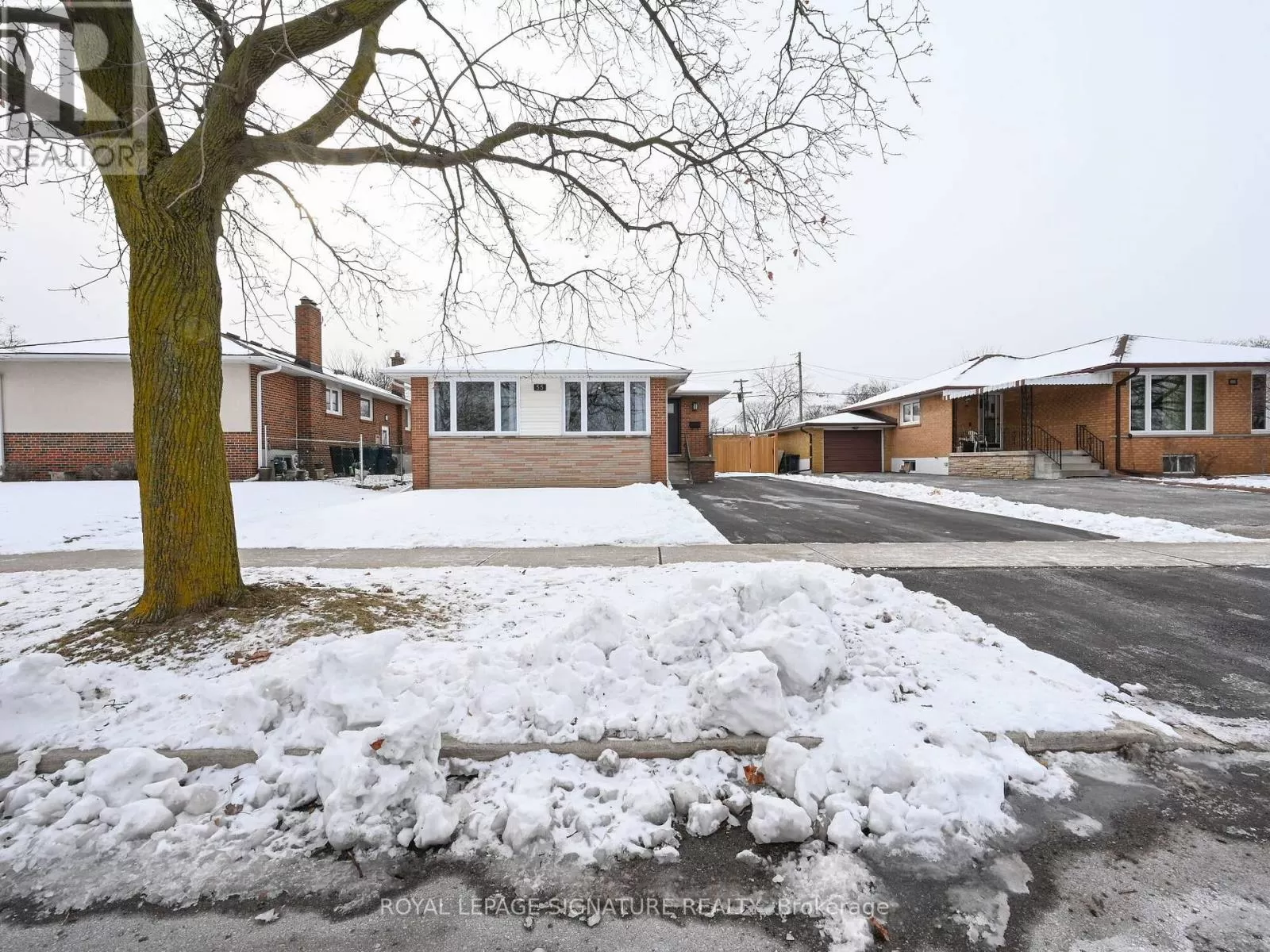 House for rent: 55 Learmont Drive, Toronto, Ontario M9R 2G1