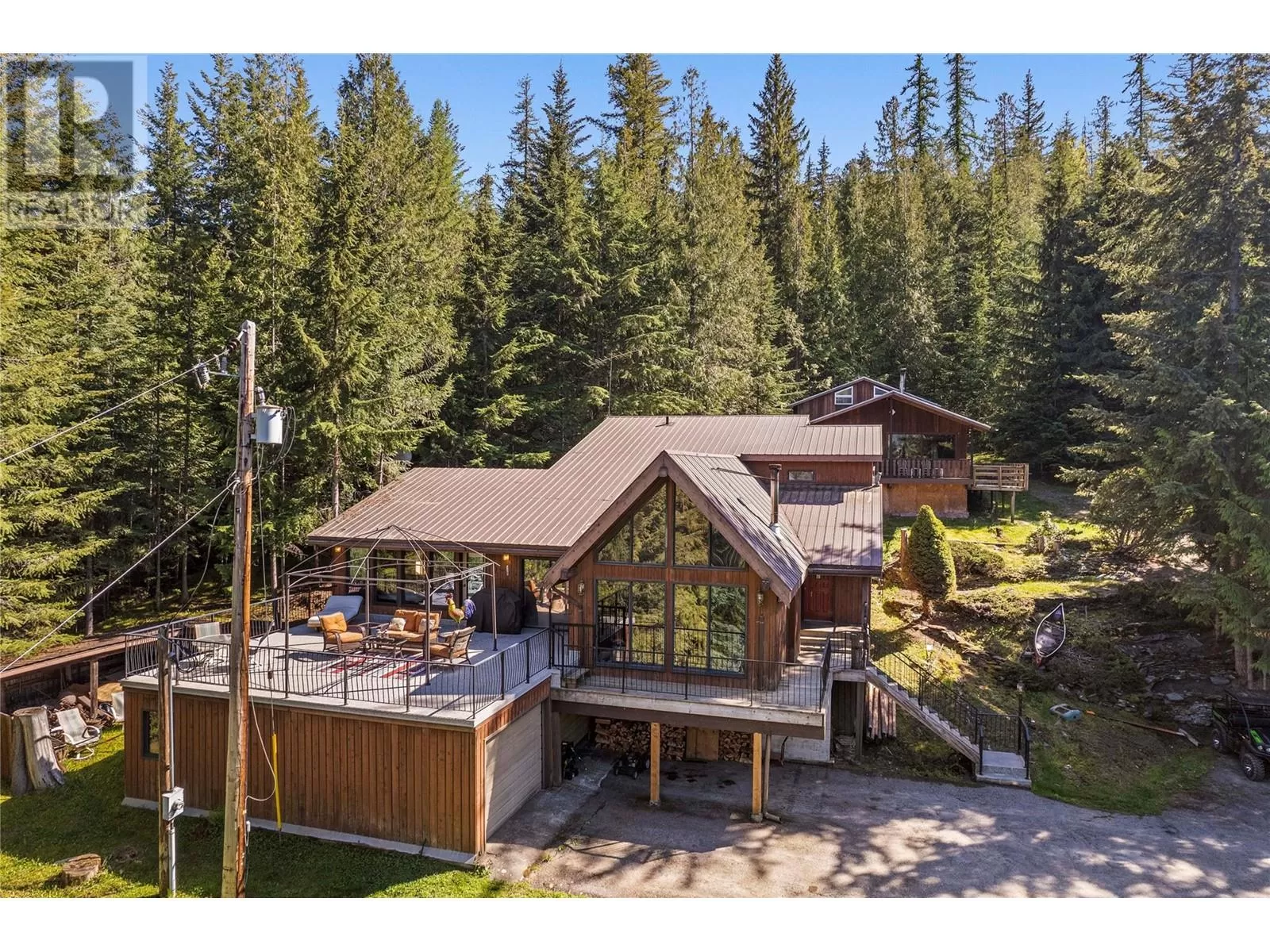 House for rent: 5508 Eagle Bay Road, Eagle Bay, British Columbia V0E 1T0