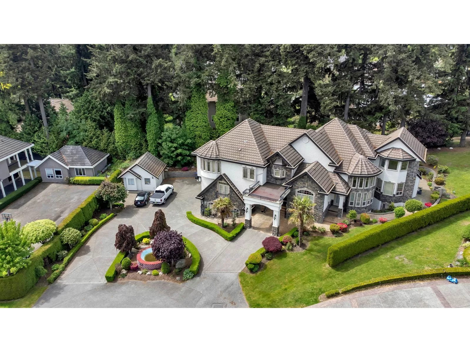 House for rent: 5545 127 Street, Surrey, British Columbia V3X 3V1