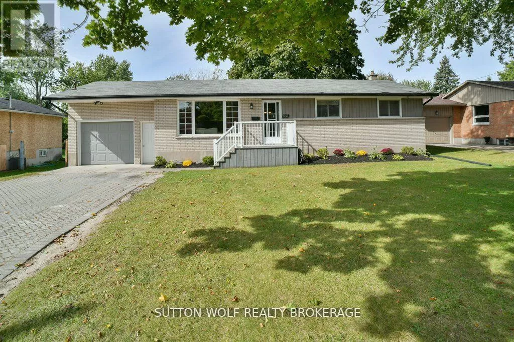 House for rent: 566 Dewan Street, Strathroy-Caradoc, Ontario N7G 3C7