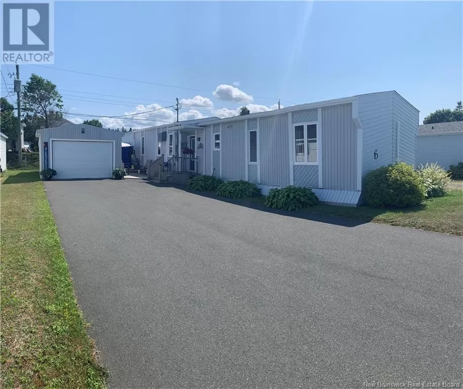 House for rent: 6 2e Av Du Parc, Caraquet, New Brunswick E1W 1A7