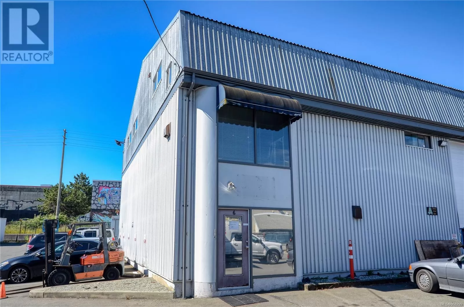 Warehouse for rent: 6 835 Devonshire Rd, Esquimalt, British Columbia V9A 4T5