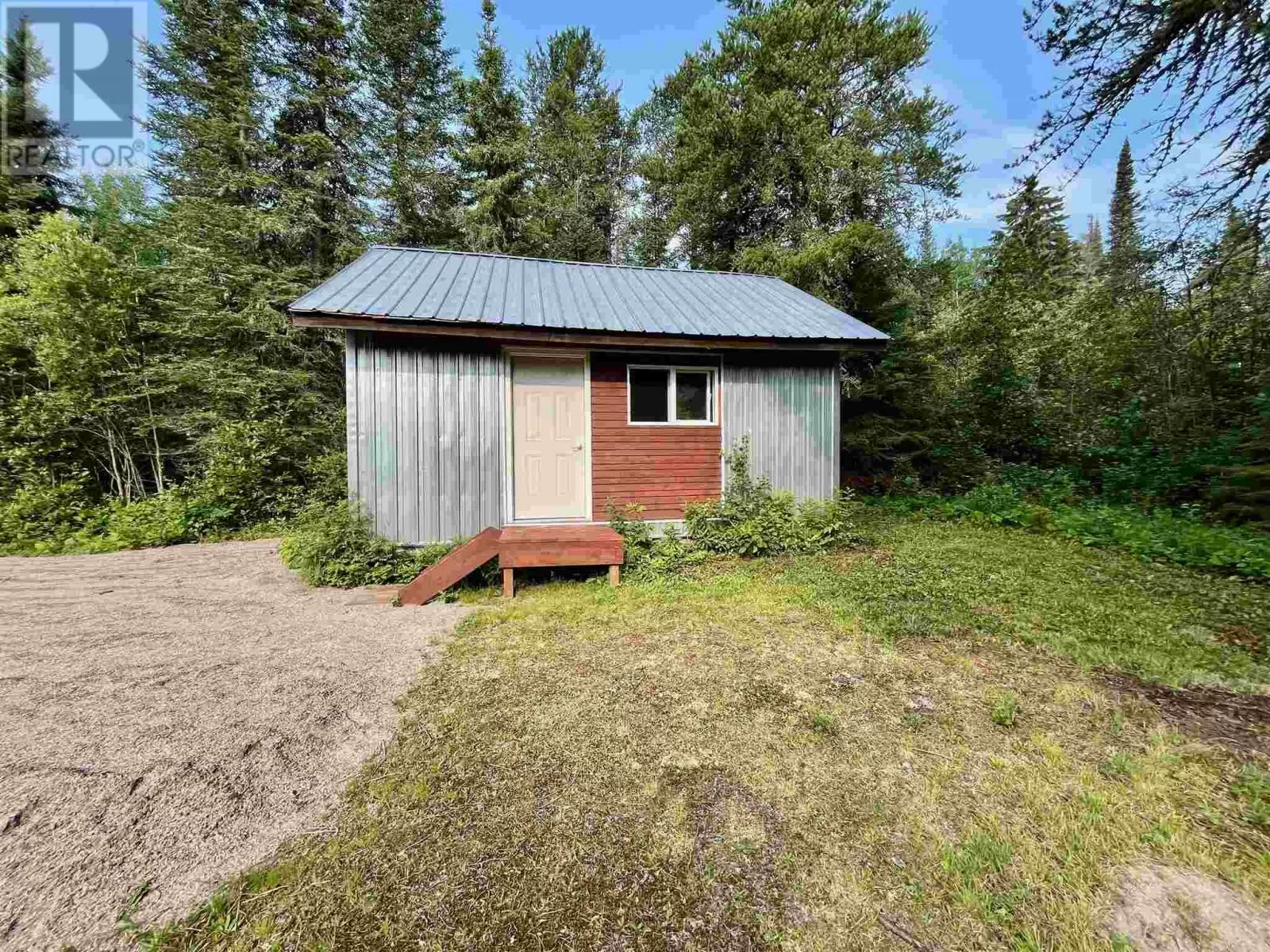 60 Rodgers Rd, Dryden, Ontario P8N 2Y4