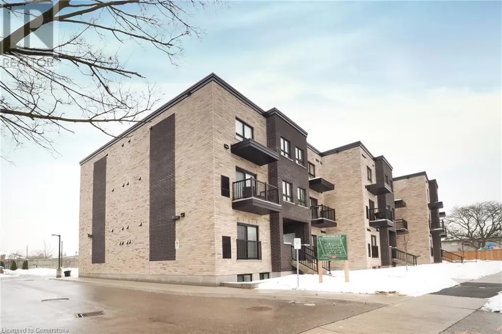 Row / Townhouse for rent: 600 Victoria Street S Unit# 3, Kitchener, Ontario N2M 0C3