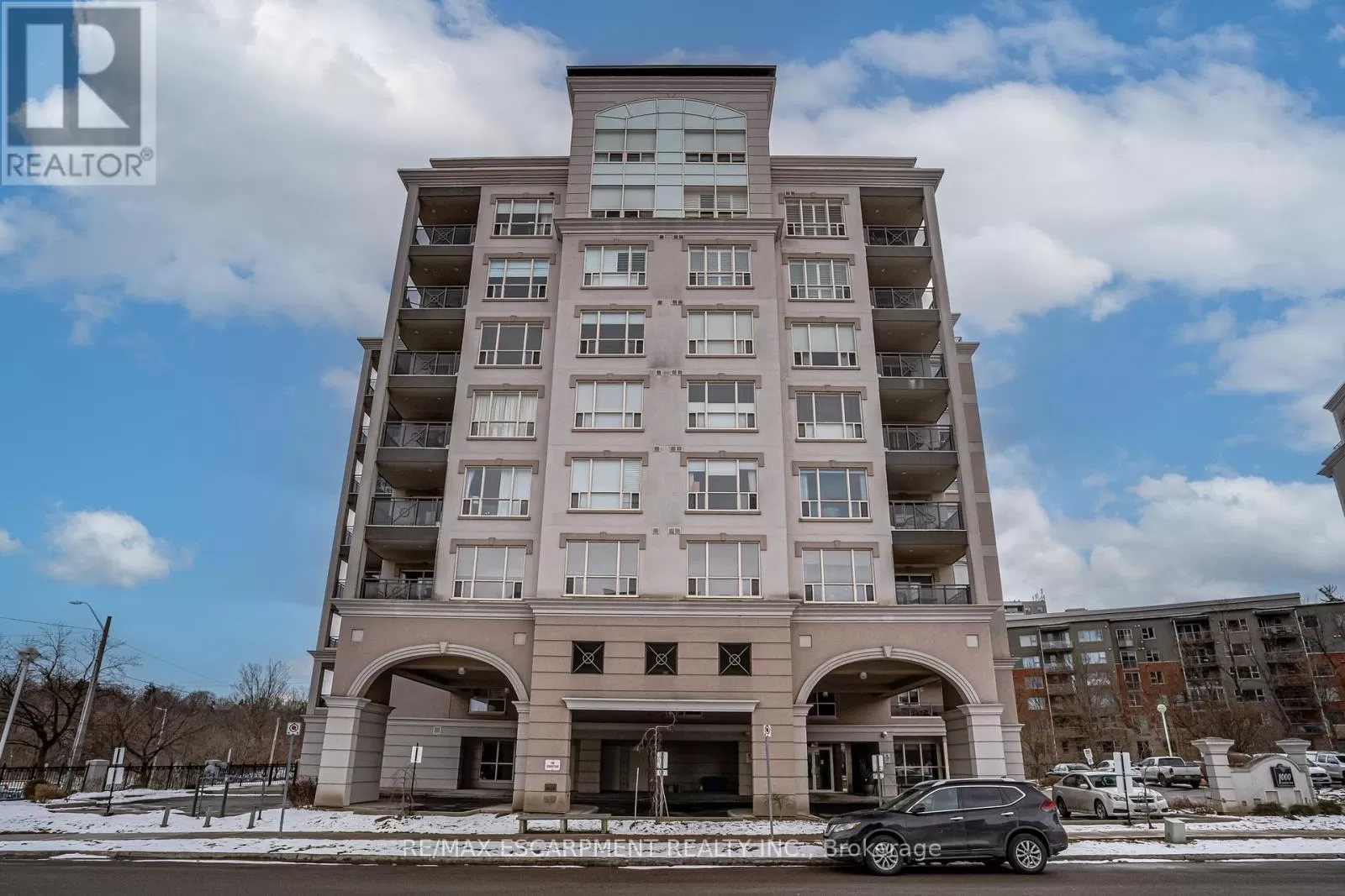 Apartment for rent: 605 - 1000 Creekside Drive, Hamilton, Ontario L9H 7S6