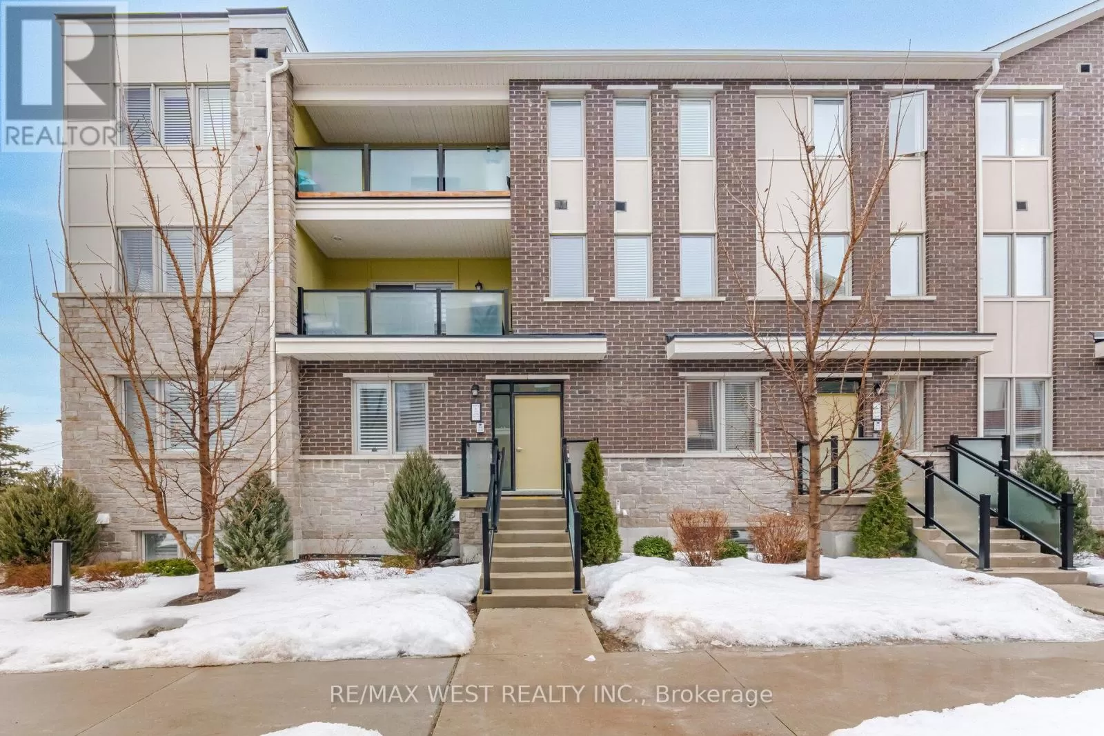 Row / Townhouse for rent: 609 - 1148 Dragonfly Avenue, Pickering, Ontario L1X 0H5