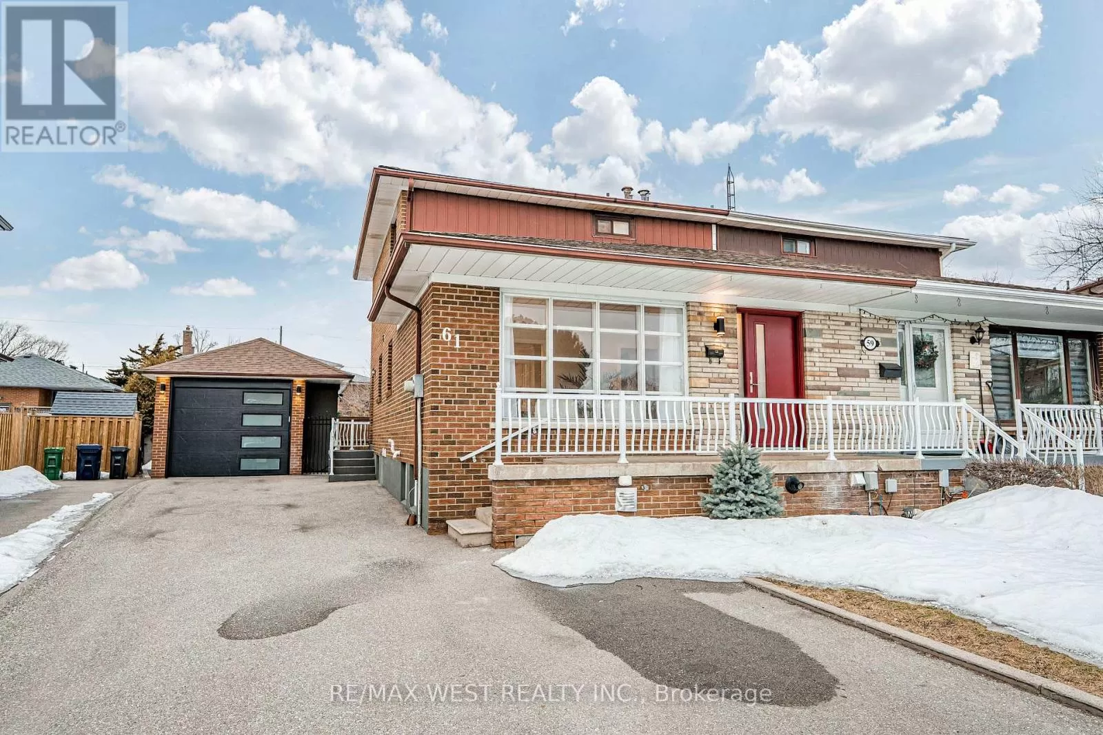 House for rent: 61 Riverton Drive, Toronto, Ontario M9L 2N8