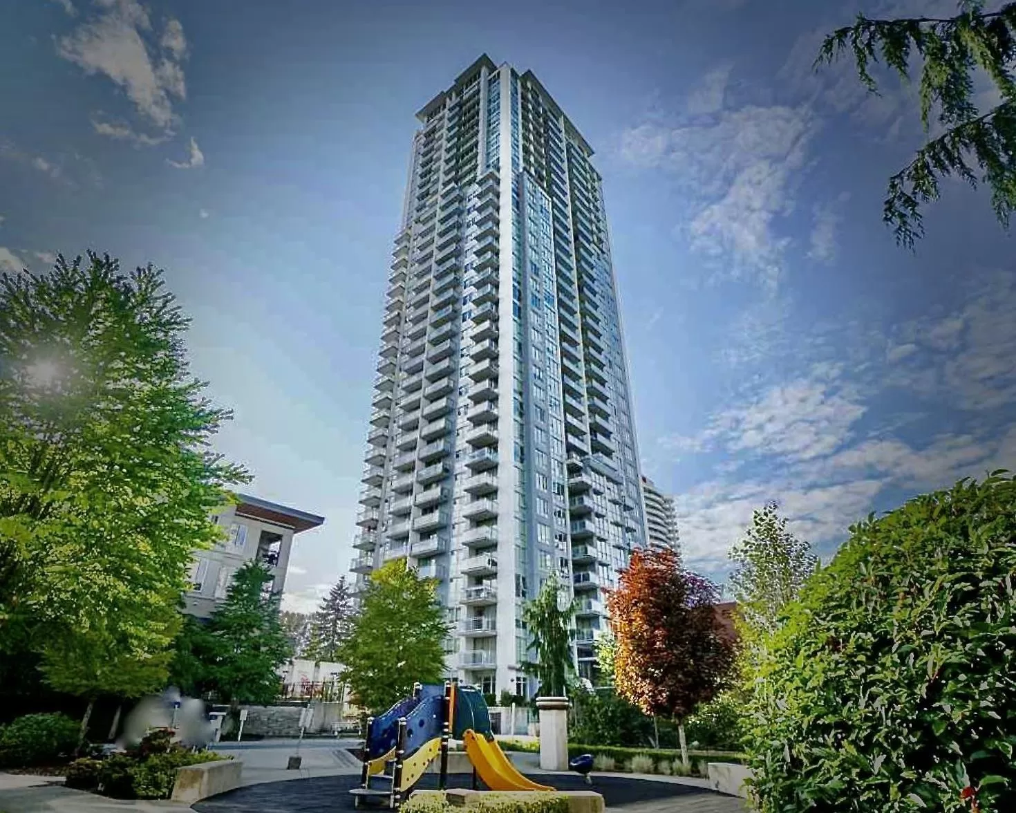 Apartment for rent: 612 13325 102a Avenue, Surrey, British Columbia V3T 0J5