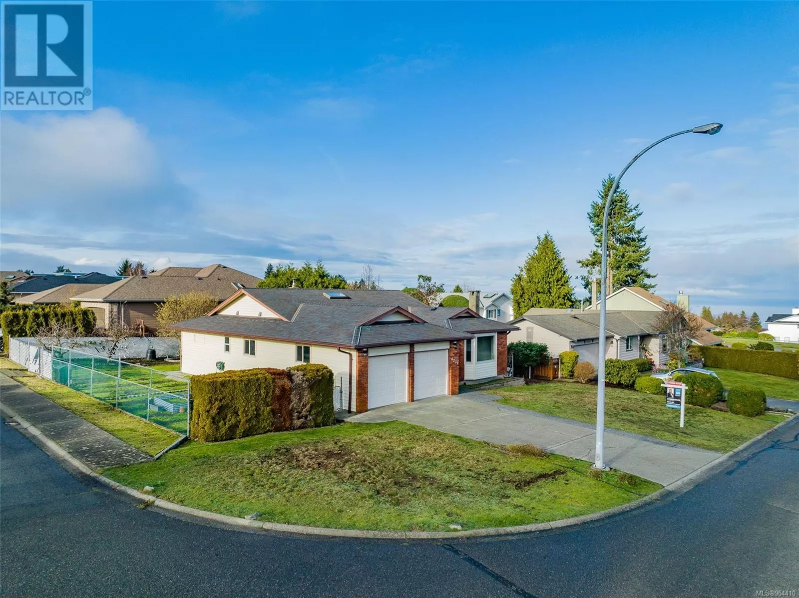 House for rent: 6231 Mcgirr Rd, Nanaimo, British Columbia V9V 1C4