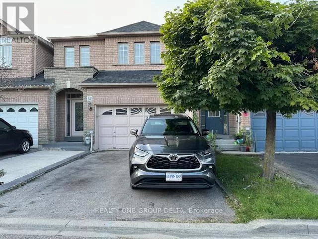 Row / Townhouse for rent: 63 View Green Upper2bhk Crescent, Toronto, Ontario M9W 7E1