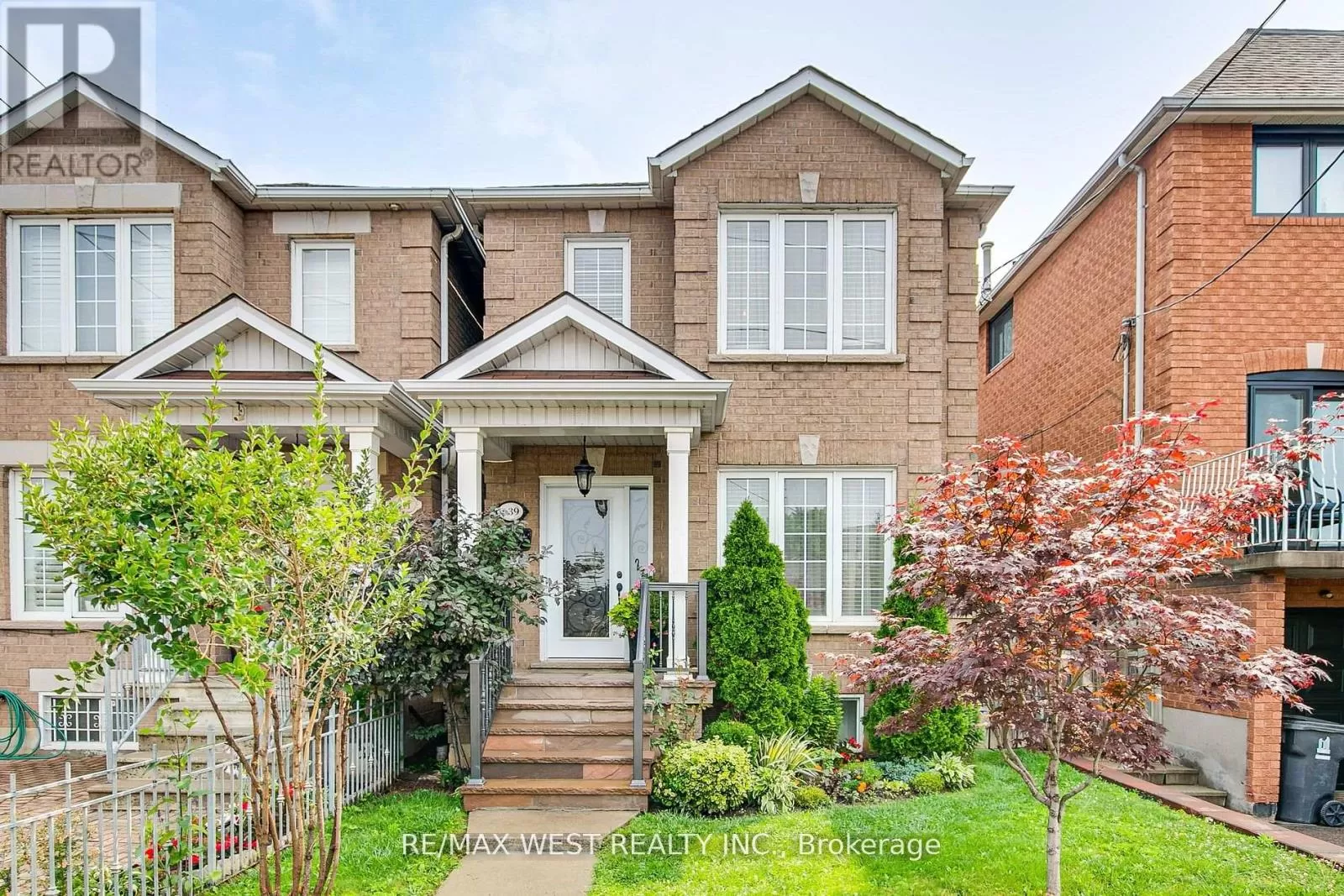 House for rent: 639 Caledonia Road, Toronto, Ontario M6E 4V7