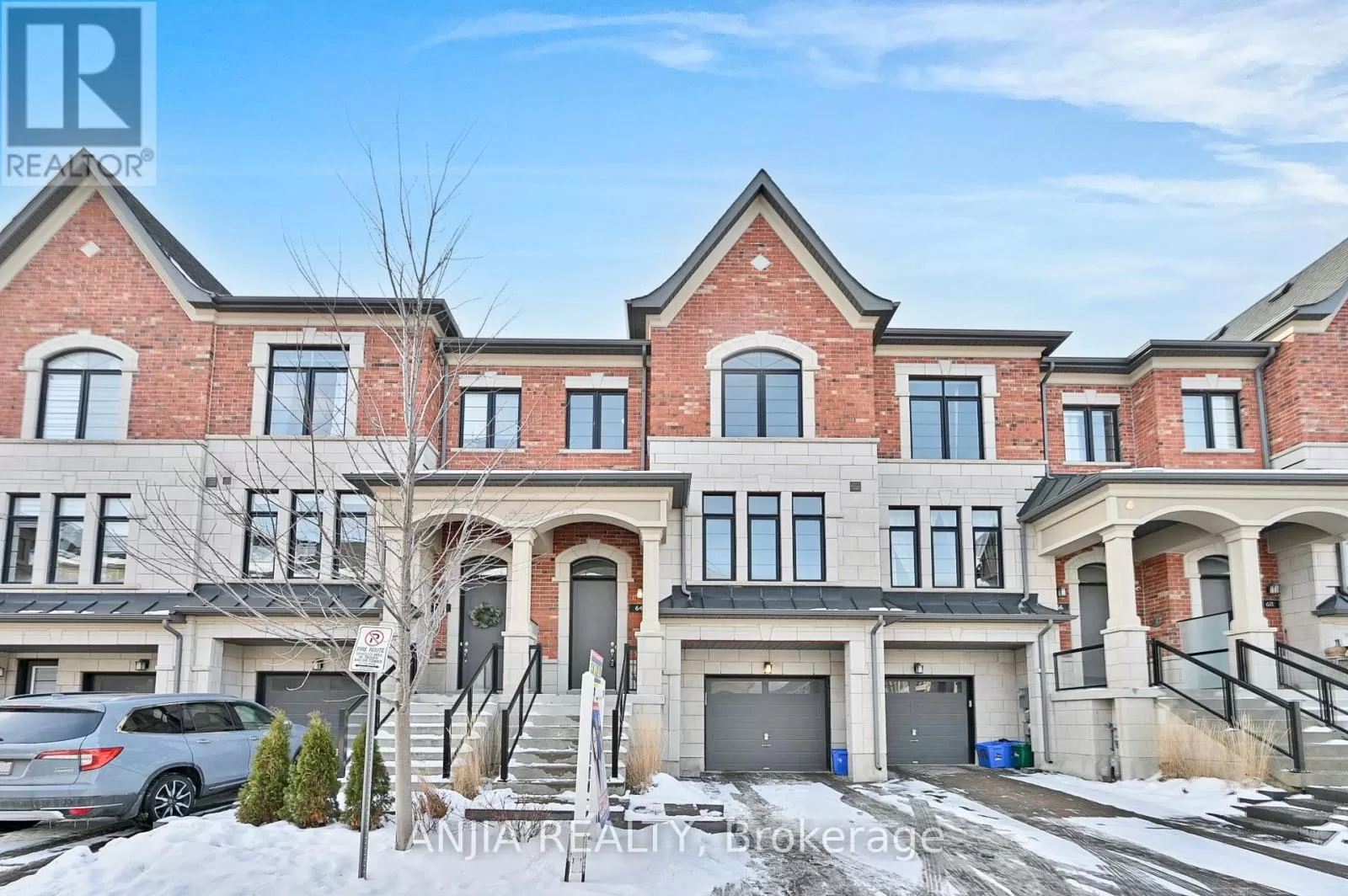 Row / Townhouse for rent: 64 Duncombe Lane, Richmond Hill, Ontario L4C 0Z9