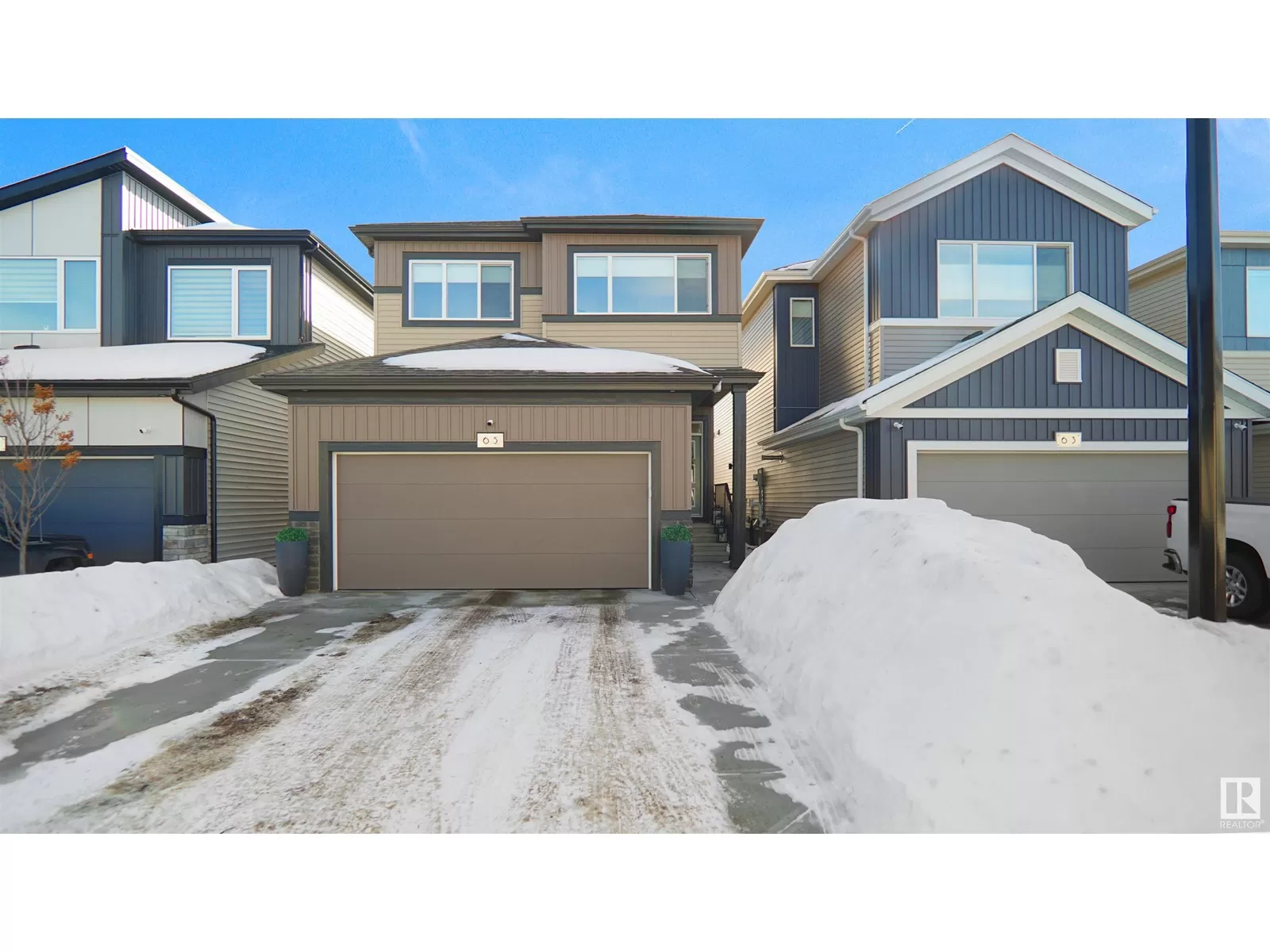 House for rent: 65 Elsinore Pl Nw, Edmonton, Alberta T5X 0M6