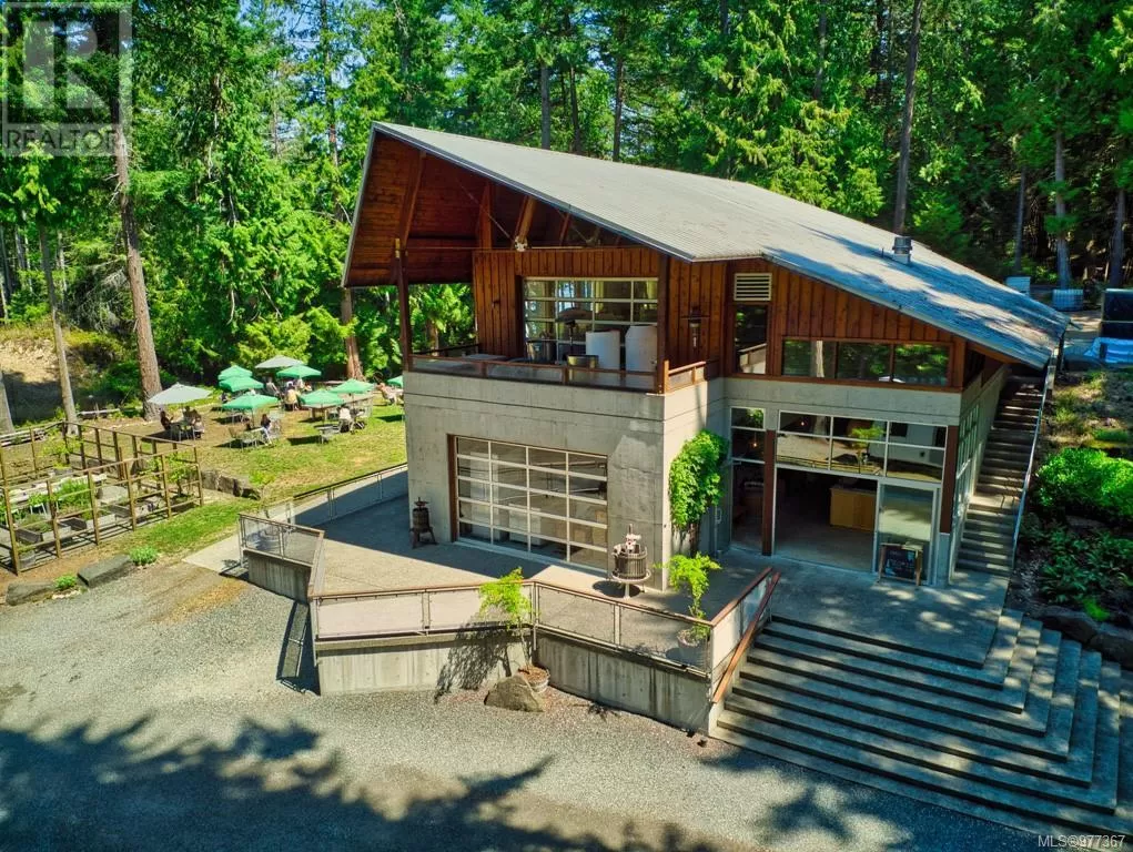 6621 Harbour Hill Dr, Pender Island, British Columbia V0N 2M1