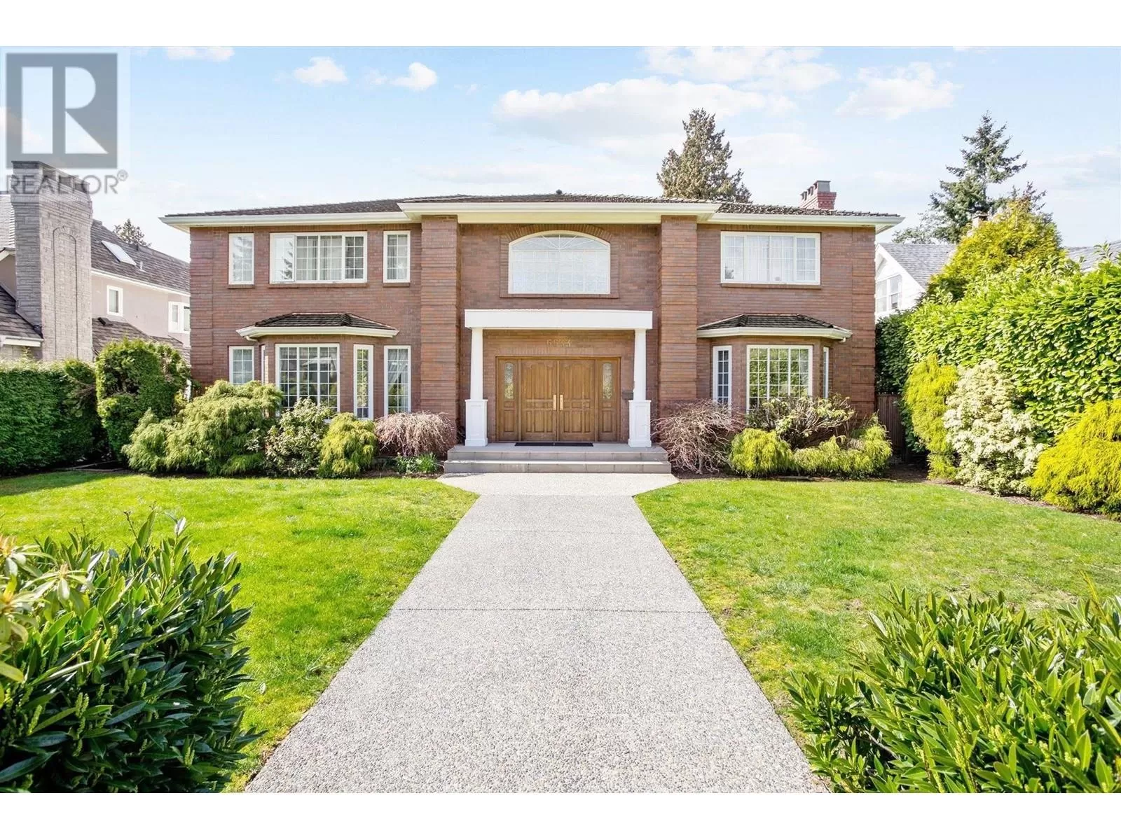House for rent: 6633 Churchill Street, Vancouver, British Columbia V6P 2B5