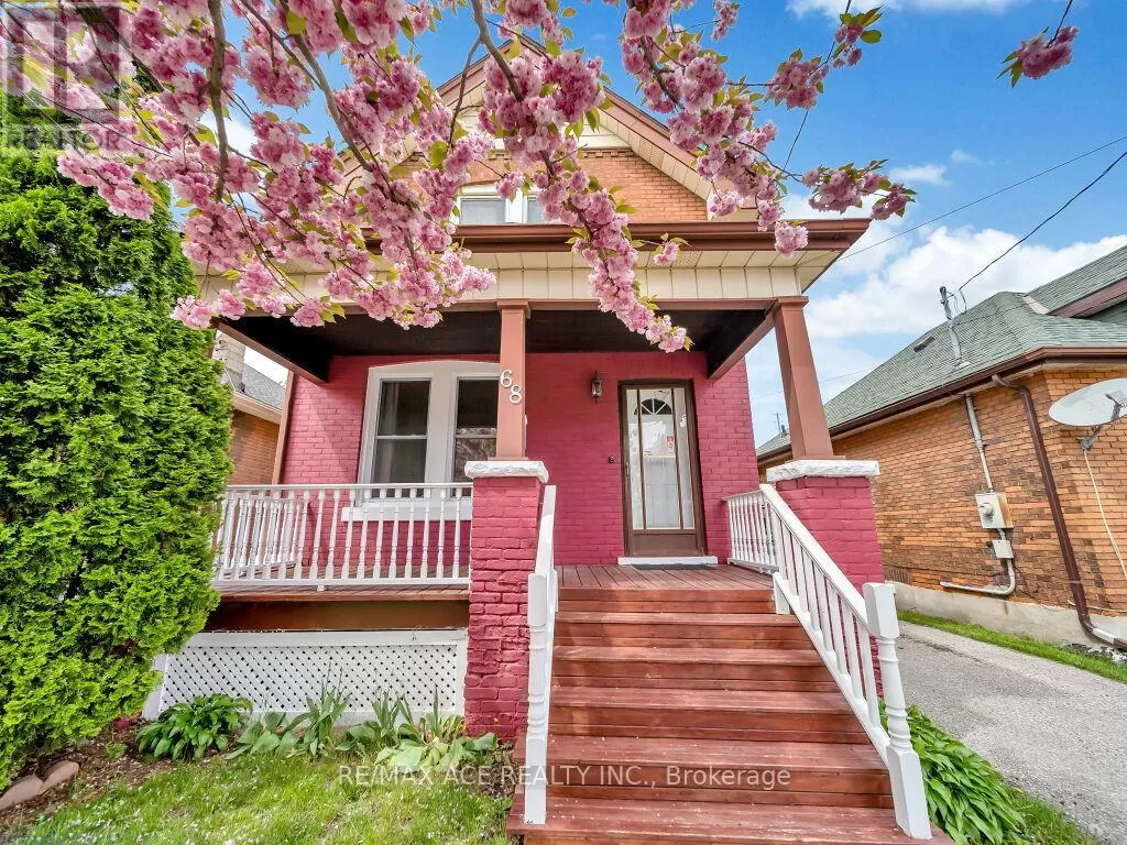 House for rent: 68 Grey Street, Brantford, Ontario N3T 2T2