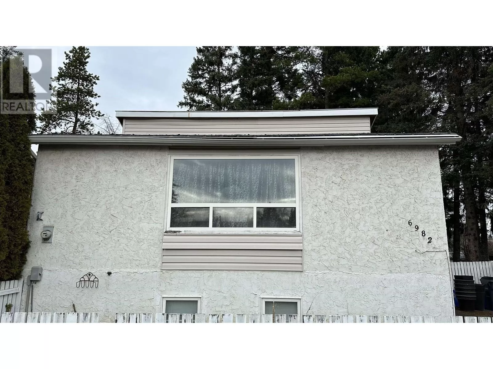 Duplex for rent: 6982 Gladstone Drive, Prince George, British Columbia V2N 4A6