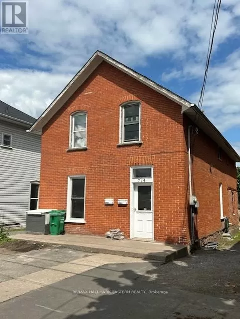 Duplex for rent: 714 Water Street, Peterborough, Ontario K9H 3N3