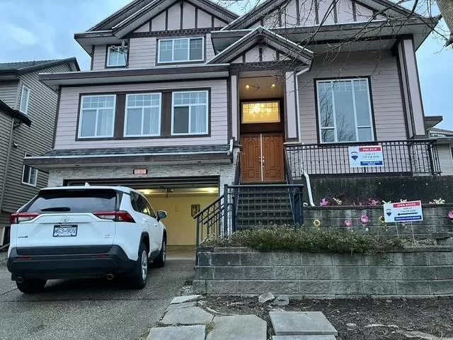 House for rent: 7161 151 Street, Surrey, British Columbia V3S 7Y8