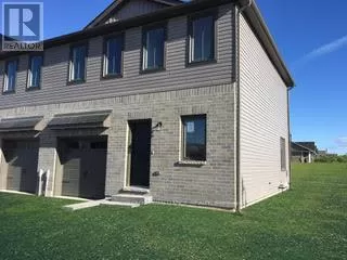 Row / Townhouse for rent: 72 Campbell Crescent, Prince Edward County, Ontario K0K 2T0