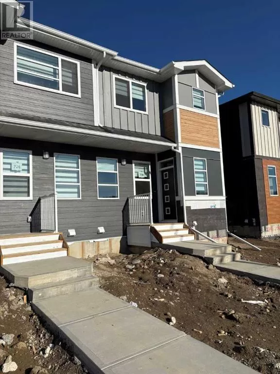 Row / Townhouse for rent: 730 Wolf Willow Boulevard Se, Calgary, Alberta T2X 5R1