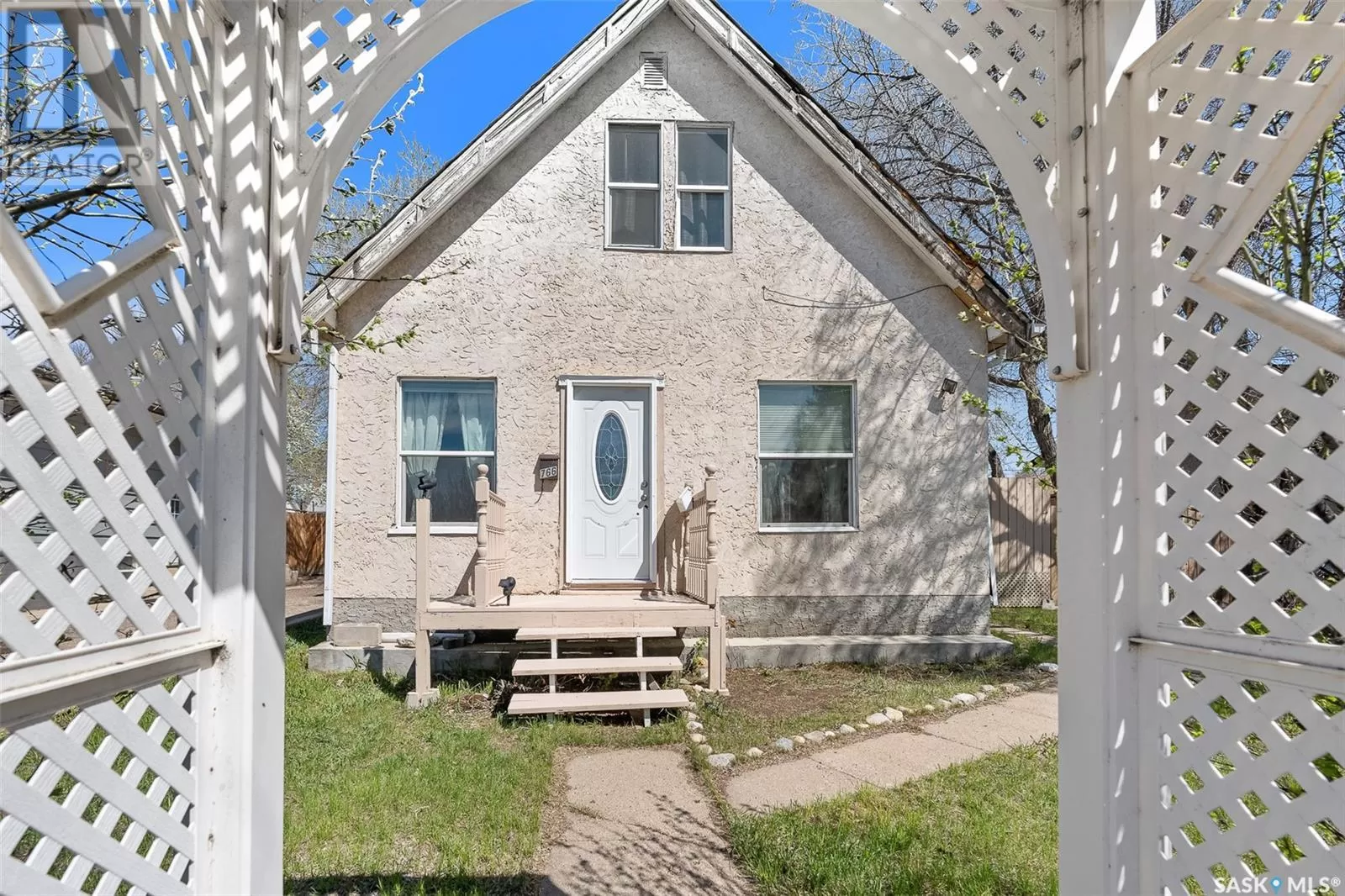 House for rent: 766 Fairford Street E, Moose Jaw, Saskatchewan S6H 0G2