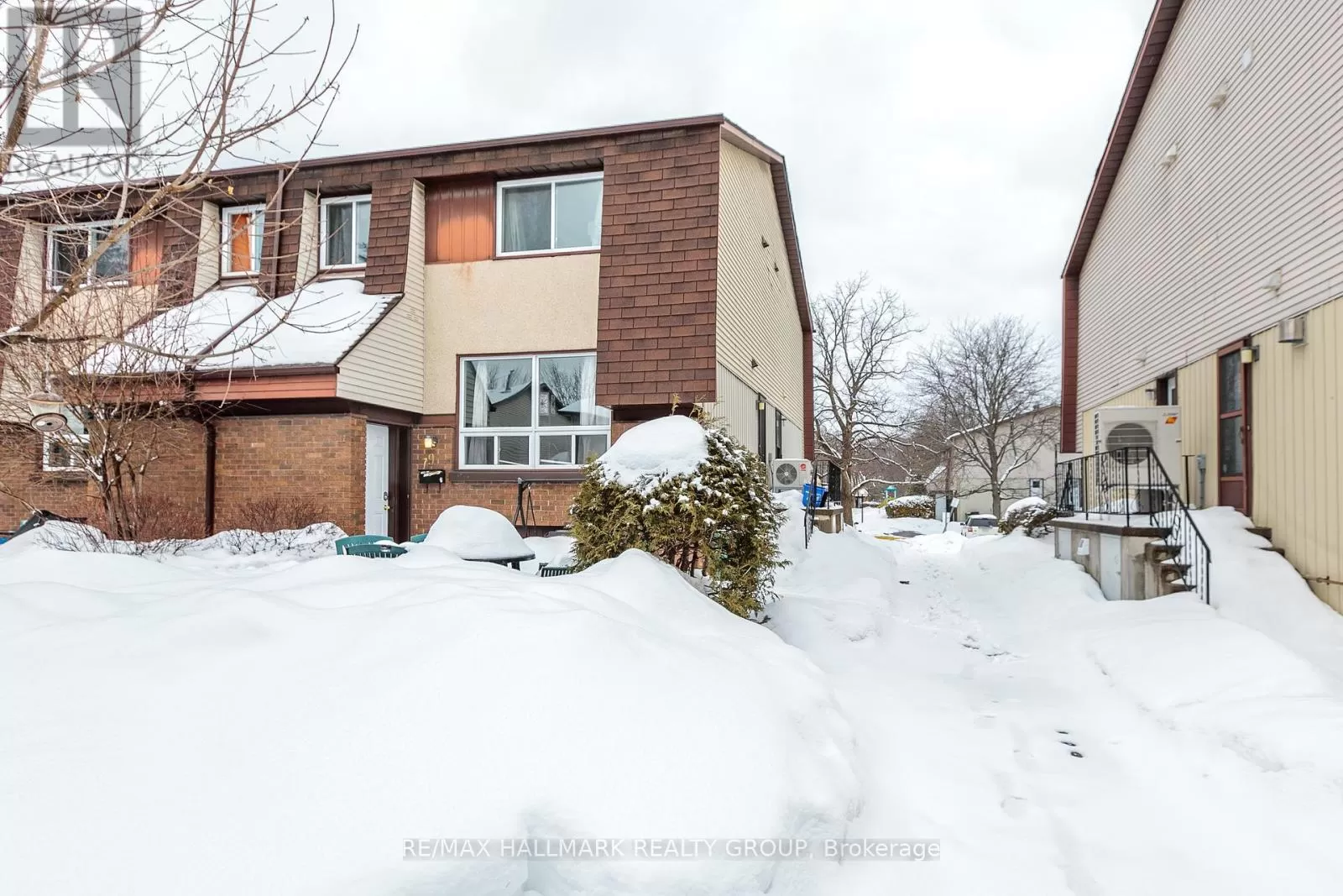 Row / Townhouse for rent: 79 Pixley, Ottawa, Ontario K1G 4C3