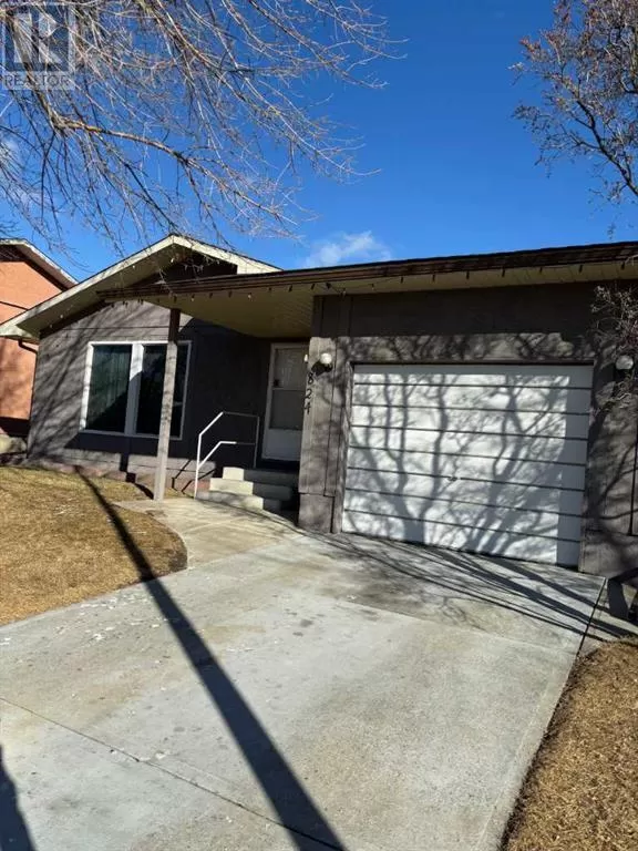 House for rent: 824 Rundleside Drive Ne, Calgary, Alberta T1Y 1E7