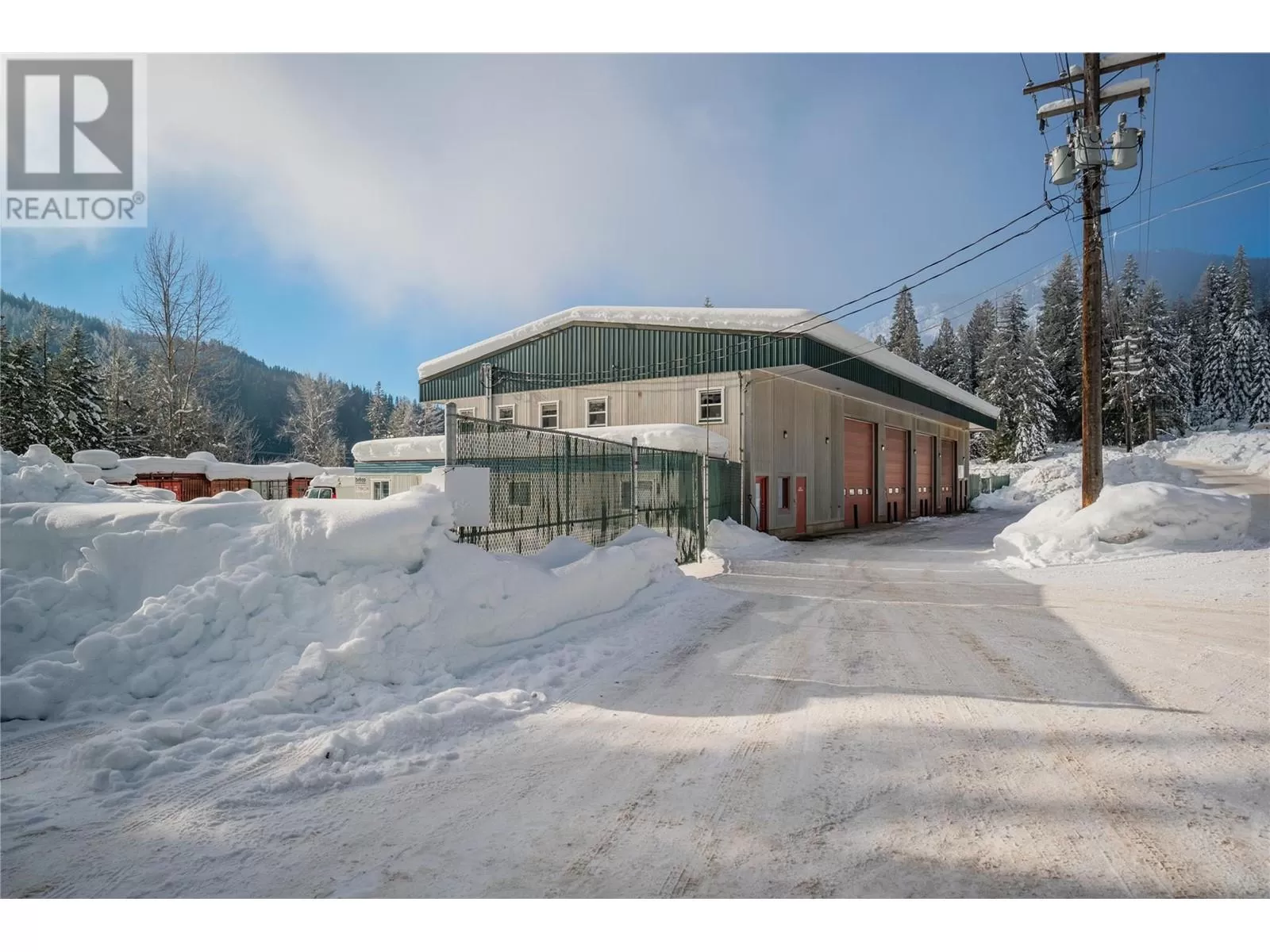 Other for rent: 831 Rossland Cascade Road, Rossland, British Columbia V0G 1Y0